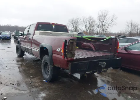 2002 GMC Sierra 2500Hd Sle z USA, uszkodzony, nr VIN 1GTHK23U92F215643